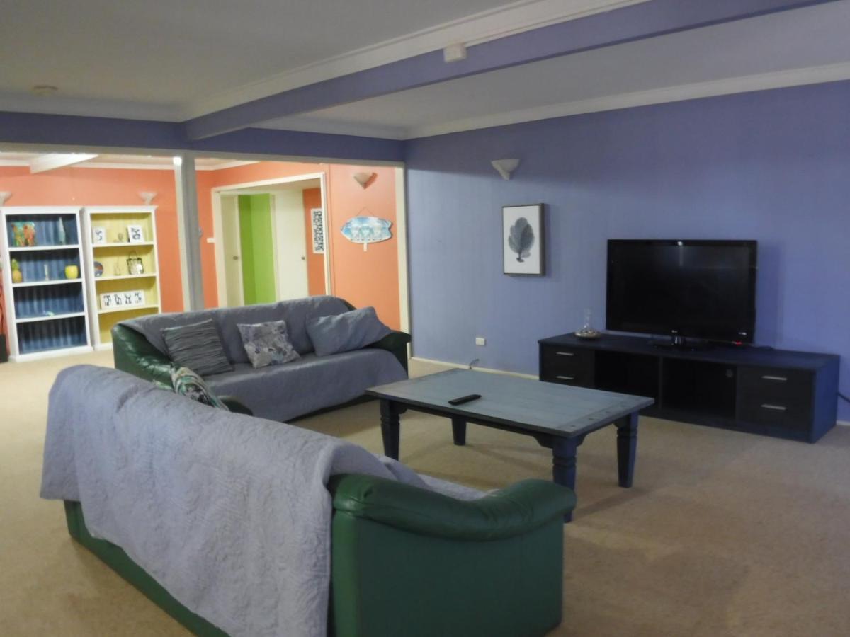 Meekatharra Outback Beach House Экстерьер фото